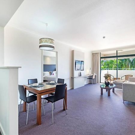 'Towering Palms' Resort-Style Apartment With A Separate Studio Darwin Exterior foto